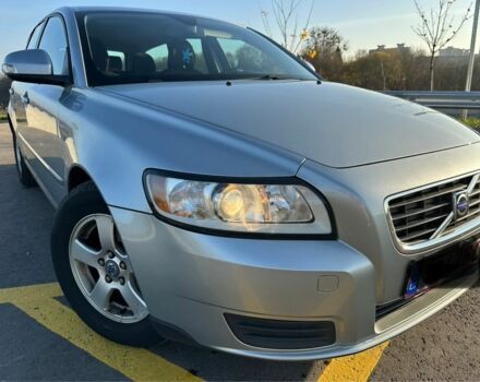 Серый Вольво В50, объемом двигателя 1.6 л и пробегом 214 тыс. км за 3484 $, фото 3 на Automoto.ua
