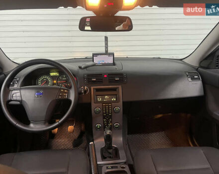 Вольво В50 2010 в Стрые на Automoto.ua Серый Вольво В50, объемом двигателя 1.6 л и пробегом 260 тыс. км за 6650 $, фото 43 на Automoto.ua