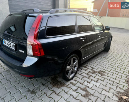 Сірий Вольво V50, об'ємом двигуна 2.4 л та пробігом 270 тис. км за 8300 $, фото 4 на Automoto.ua