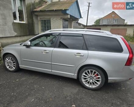 Вольво В50 2010 в Горохов на Automoto.ua Серый Вольво В50, объемом двигателя 1.56 л и пробегом 300 тыс. км за 7800 $, фото 11 на Automoto.ua