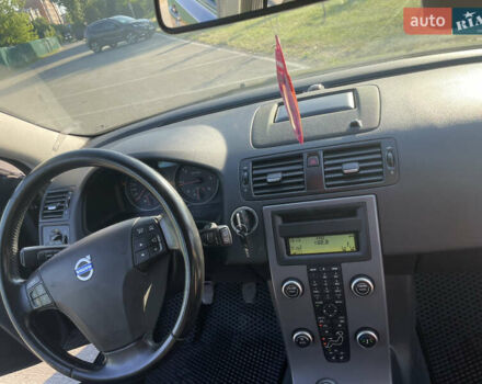 Вольво В50 2010 в Ивано-Франковске на Automoto.ua Серый Вольво В50, объемом двигателя 1.6 л и пробегом 250 тыс. км за 7900 $, фото 15 на Automoto.ua