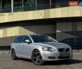 Серый Вольво В50, объемом двигателя 2.4 л и пробегом 302 тыс. км за 8790 $, фото 1 на Automoto.ua