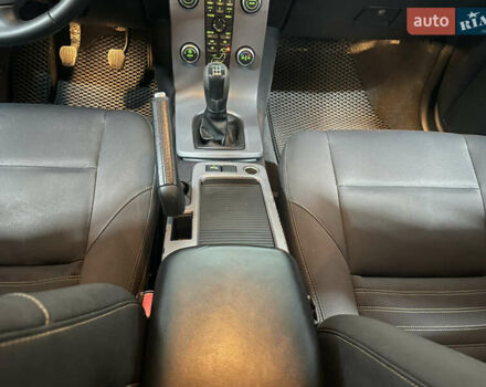 Вольво В50 2010 в Стрые на Automoto.ua Серый Вольво В50, объемом двигателя 1.6 л и пробегом 260 тыс. км за 6650 $, фото 47 на Automoto.ua