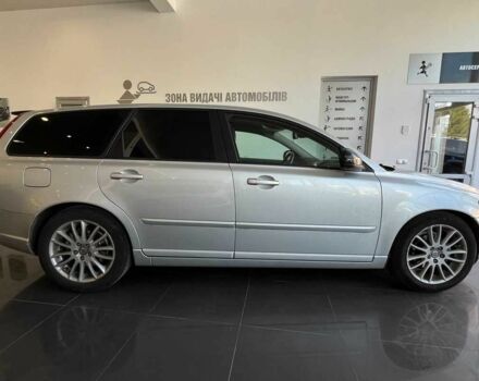 Серый Вольво В50, объемом двигателя 1.6 л и пробегом 324 тыс. км за 8000 $, фото 7 на Automoto.ua