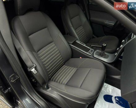 Серый Вольво В50, объемом двигателя 1.6 л и пробегом 240 тыс. км за 7999 $, фото 74 на Automoto.ua