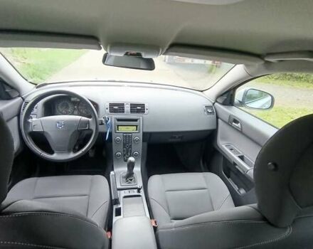 Серый Вольво В50, объемом двигателя 1.6 л и пробегом 200 тыс. км за 7800 $, фото 42 на Automoto.ua