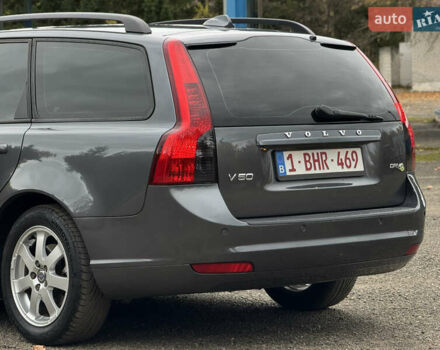 Серый Вольво В50, объемом двигателя 1.6 л и пробегом 240 тыс. км за 7999 $, фото 22 на Automoto.ua