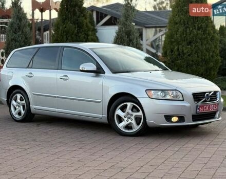 Серый Вольво В50, объемом двигателя 1.6 л и пробегом 229 тыс. км за 7950 $, фото 5 на Automoto.ua