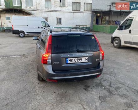 Серый Вольво В50, объемом двигателя 1.6 л и пробегом 234 тыс. км за 7400 $, фото 7 на Automoto.ua