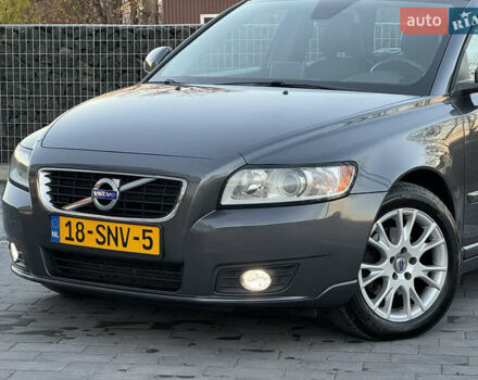 Серый Вольво В50, объемом двигателя 1.6 л и пробегом 218 тыс. км за 8500 $, фото 17 на Automoto.ua