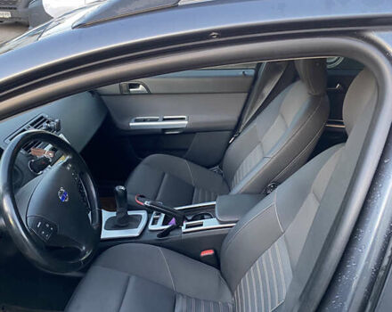 Серый Вольво В50, объемом двигателя 1.6 л и пробегом 234 тыс. км за 7400 $, фото 10 на Automoto.ua