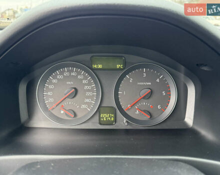 Серый Вольво В50, объемом двигателя 2 л и пробегом 225 тыс. км за 9999 $, фото 36 на Automoto.ua