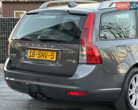 Серый Вольво В50, объемом двигателя 1.6 л и пробегом 218 тыс. км за 8500 $, фото 61 на Automoto.ua