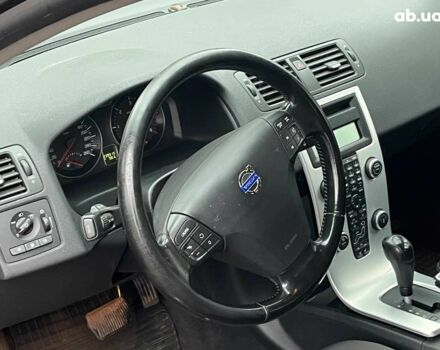 Сірий Вольво V50, об'ємом двигуна 2 л та пробігом 240 тис. км за 9690 $, фото 18 на Automoto.ua