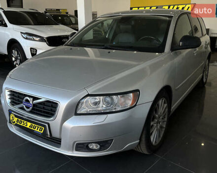 Серый Вольво В50, объемом двигателя 1.56 л и пробегом 340 тыс. км за 7600 $, фото 2 на Automoto.ua