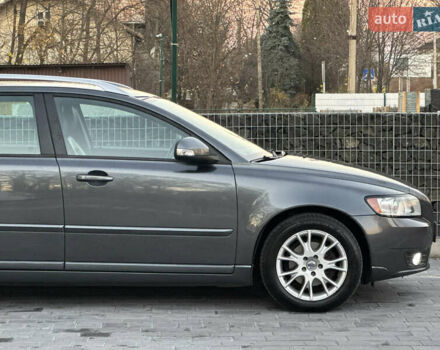 Серый Вольво В50, объемом двигателя 1.6 л и пробегом 218 тыс. км за 8500 $, фото 11 на Automoto.ua