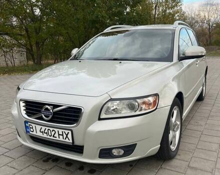 Сірий Вольво V50, об'ємом двигуна 1.6 л та пробігом 268 тис. км за 8500 $, фото 2 на Automoto.ua