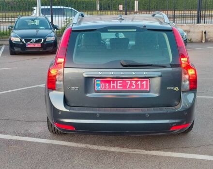 Серый Вольво В50, объемом двигателя 1.6 л и пробегом 260 тыс. км за 8700 $, фото 3 на Automoto.ua