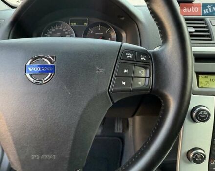 Серый Вольво В50, объемом двигателя 1.6 л и пробегом 229 тыс. км за 7950 $, фото 72 на Automoto.ua