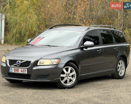 Серый Вольво В50, объемом двигателя 1.6 л и пробегом 240 тыс. км за 7999 $, фото 2 на Automoto.ua