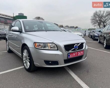Серый Вольво В50, объемом двигателя 2 л и пробегом 258 тыс. км за 10200 $, фото 9 на Automoto.ua