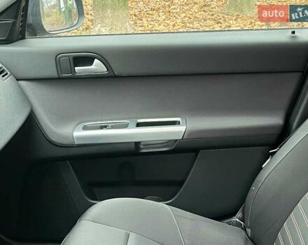 Серый Вольво В50, объемом двигателя 2 л и пробегом 240 тыс. км за 9690 $, фото 13 на Automoto.ua