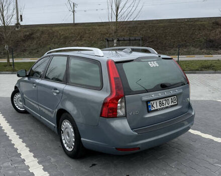Сірий Вольво V50, об'ємом двигуна 1.56 л та пробігом 236 тис. км за 7300 $, фото 2 на Automoto.ua