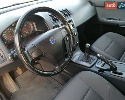 Серый Вольво В50, объемом двигателя 1.6 л и пробегом 199 тыс. км за 8299 $, фото 30 на Automoto.ua