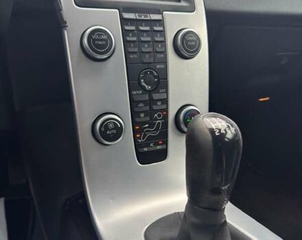 Серый Вольво В50, объемом двигателя 2 л и пробегом 258 тыс. км за 10200 $, фото 36 на Automoto.ua