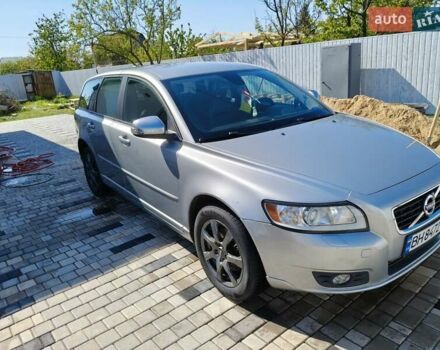 Серый Вольво В50, объемом двигателя 1.56 л и пробегом 260 тыс. км за 8800 $, фото 6 на Automoto.ua