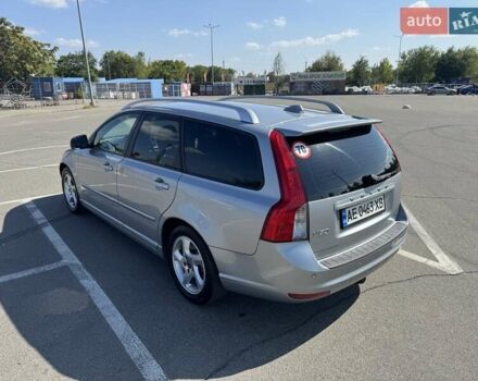 Сірий Вольво V50, об'ємом двигуна 1.56 л та пробігом 163 тис. км за 9300 $, фото 4 на Automoto.ua