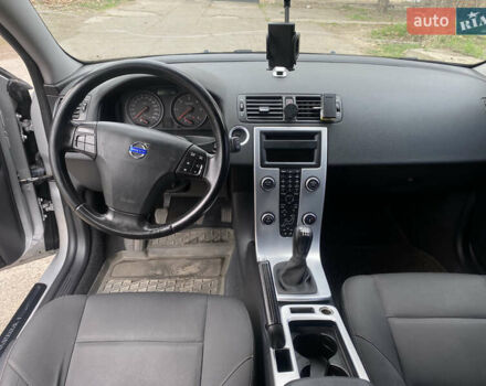 Серый Вольво В50, объемом двигателя 1.56 л и пробегом 220 тыс. км за 6800 $, фото 15 на Automoto.ua