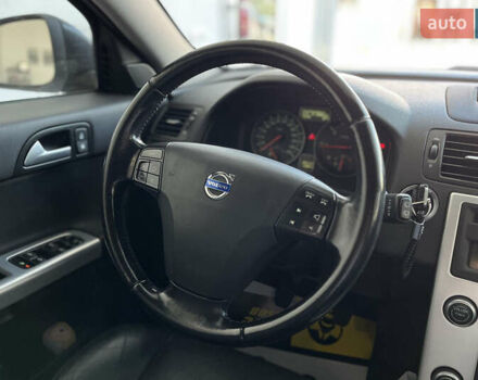 Серый Вольво В50, объемом двигателя 1.56 л и пробегом 340 тыс. км за 7600 $, фото 15 на Automoto.ua