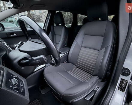 Сірий Вольво V50, об'ємом двигуна 1.56 л та пробігом 240 тис. км за 7900 $, фото 15 на Automoto.ua