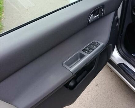 Серый Вольво В50, объемом двигателя 1.6 л и пробегом 200 тыс. км за 7800 $, фото 41 на Automoto.ua