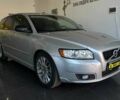 Серый Вольво В50, объемом двигателя 1.6 л и пробегом 324 тыс. км за 8000 $, фото 1 на Automoto.ua