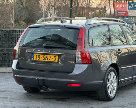 Серый Вольво В50, объемом двигателя 1.6 л и пробегом 218 тыс. км за 8500 $, фото 57 на Automoto.ua