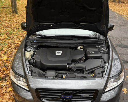 Серый Вольво В50, объемом двигателя 1.98 л и пробегом 248 тыс. км за 11999 $, фото 10 на Automoto.ua