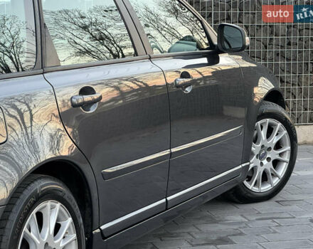 Серый Вольво В50, объемом двигателя 1.6 л и пробегом 218 тыс. км за 8500 $, фото 67 на Automoto.ua