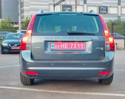 Серый Вольво В50, объемом двигателя 1.6 л и пробегом 260 тыс. км за 8700 $, фото 4 на Automoto.ua