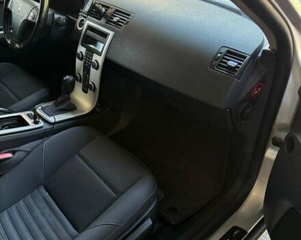 Серый Вольво В50, объемом двигателя 1.56 л и пробегом 282 тыс. км за 6500 $, фото 5 на Automoto.ua