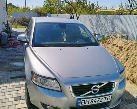 Серый Вольво В50, объемом двигателя 1.56 л и пробегом 260 тыс. км за 8800 $, фото 7 на Automoto.ua