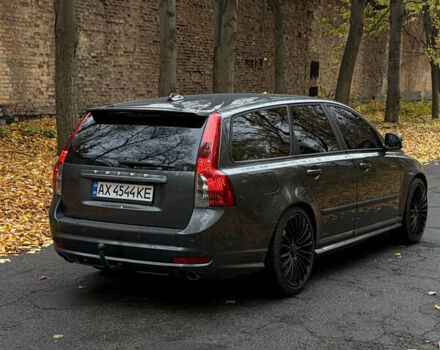 Серый Вольво В50, объемом двигателя 1.98 л и пробегом 248 тыс. км за 11999 $, фото 5 на Automoto.ua