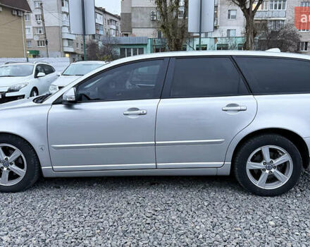 Сірий Вольво V50, об'ємом двигуна 1.56 л та пробігом 240 тис. км за 7900 $, фото 6 на Automoto.ua