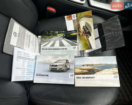 Серый Вольво В50, объемом двигателя 2 л и пробегом 205 тыс. км за 9200 $, фото 108 на Automoto.ua