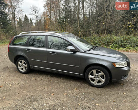 Сірий Вольво V50, об'ємом двигуна 1.6 л та пробігом 316 тис. км за 7800 $, фото 2 на Automoto.ua