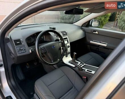 Серый Вольво В50, объемом двигателя 1.6 л и пробегом 229 тыс. км за 7950 $, фото 63 на Automoto.ua