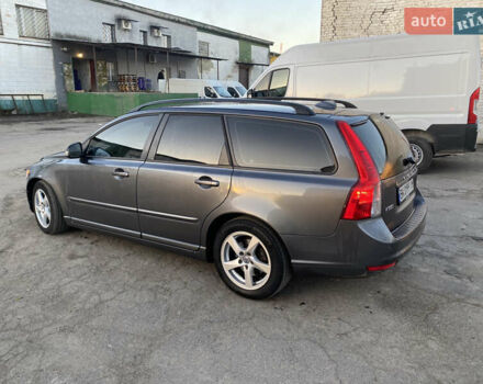 Серый Вольво В50, объемом двигателя 1.6 л и пробегом 234 тыс. км за 7400 $, фото 8 на Automoto.ua