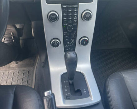 Серый Вольво В50, объемом двигателя 2 л и пробегом 268 тыс. км за 9500 $, фото 12 на Automoto.ua