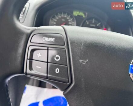 Серый Вольво В50, объемом двигателя 2 л и пробегом 258 тыс. км за 10200 $, фото 42 на Automoto.ua